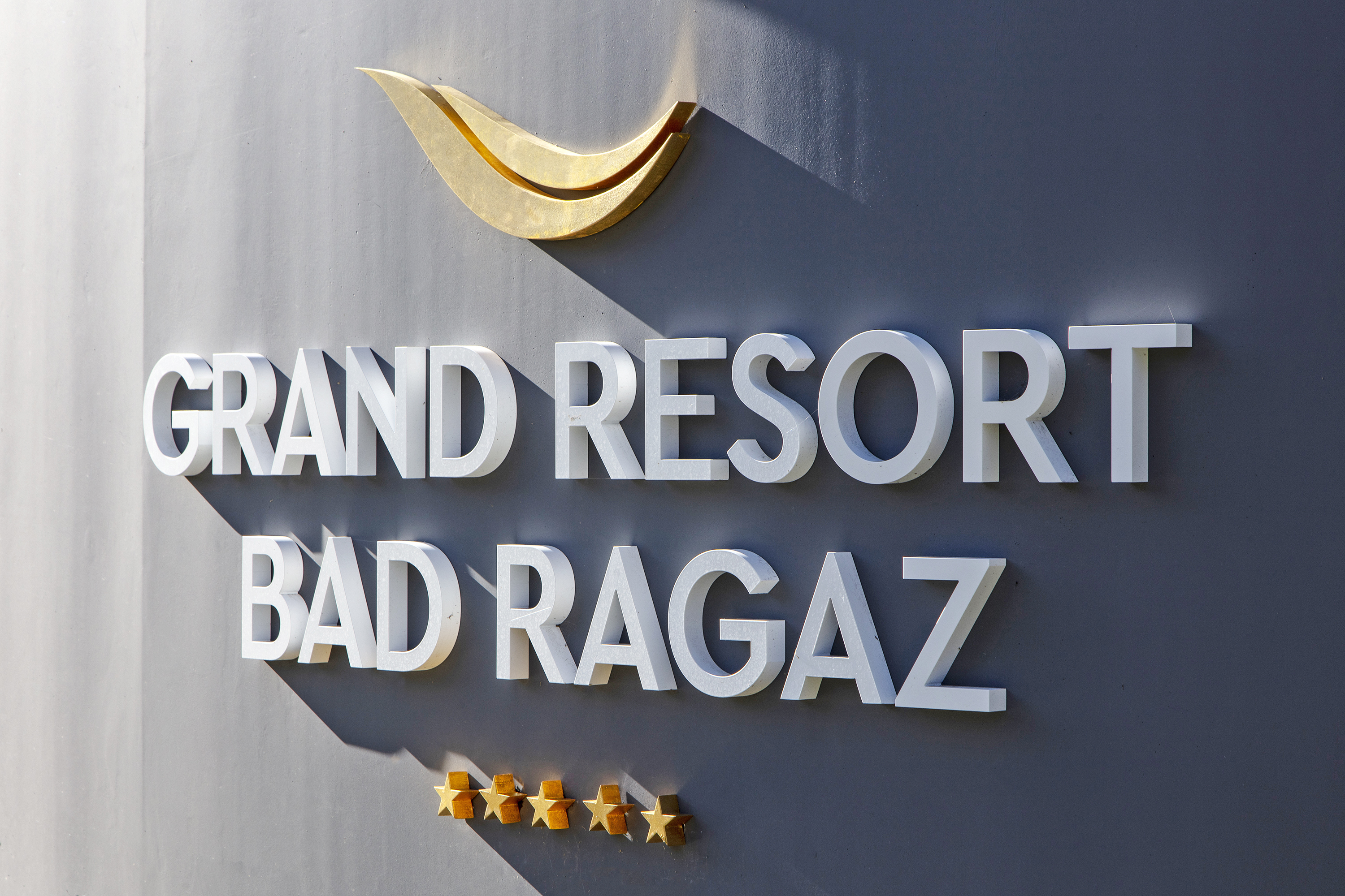 Grand Resort Bad Ragaz 3D Beschriftung mit Blattgold