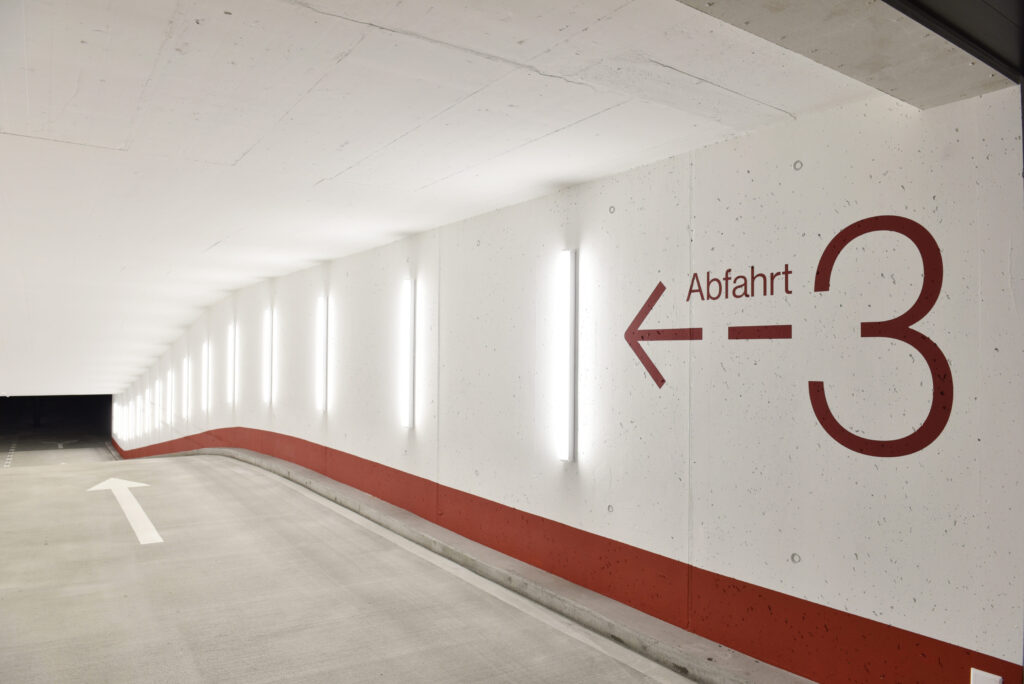 Signaletik für Parking – Papieri Areal Cham